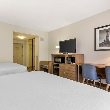 Best Western Plus Bayside Inn San Diego Exterior photo
