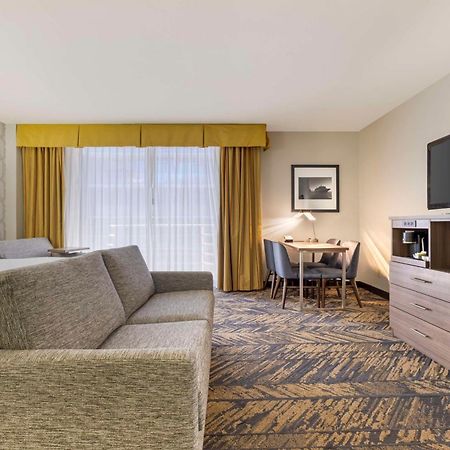 Best Western Plus Bayside Inn San Diego Exterior photo