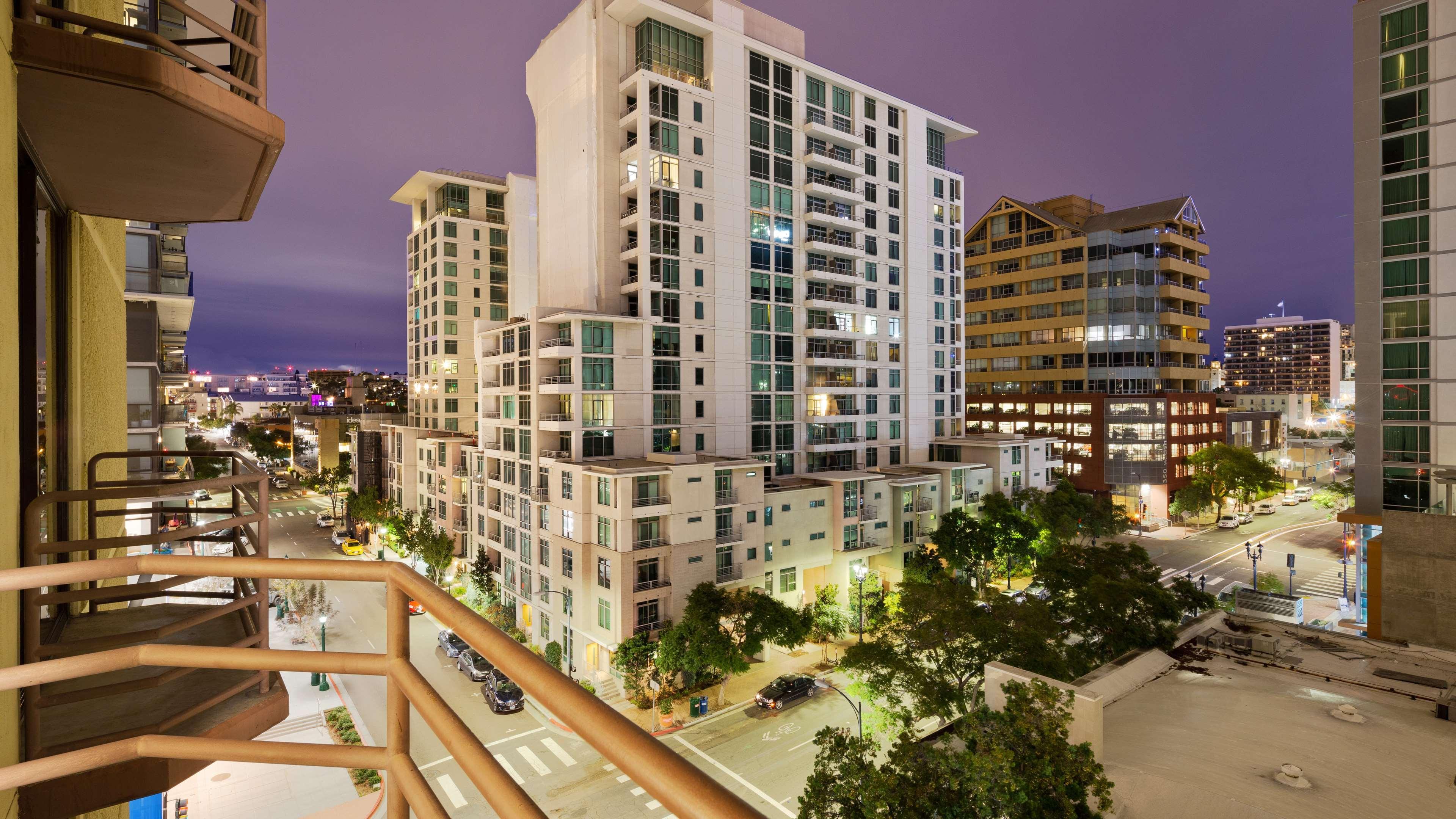Best Western Plus Bayside Inn San Diego Exterior photo